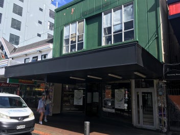 Image 1 of 6
