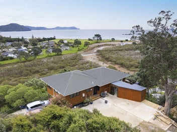 BEACH HOUSE TAURANGA BAY