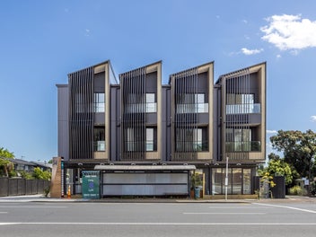 RIGHT TIME TO BUY —AFFORDABLE START IN TAKAPUNA