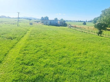 2 Acres Lifestyle living