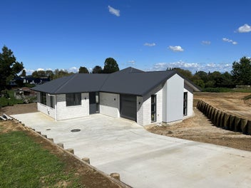 Image 1 of 8