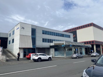 Image 1 of 1