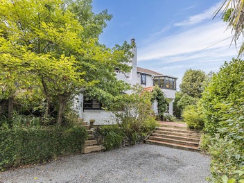Image 1 of 20