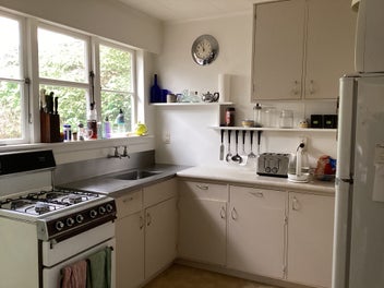 The Pines, Endeavour Inlet