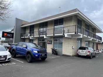 Image 1 of 6