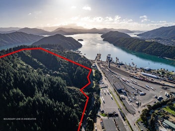 10.33 Hectares of Prime Water views