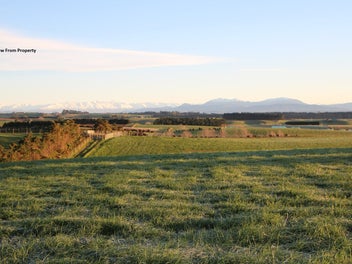 Sensational Views and Location - 9,580m2