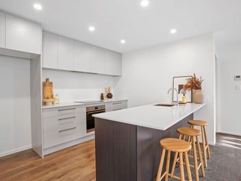 Stylish Living in Wood Grove