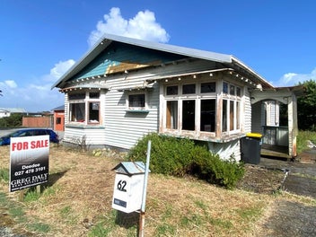 Image 1 of 20