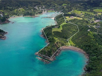 Unmatched Waterfront Living – Build Your Legacy