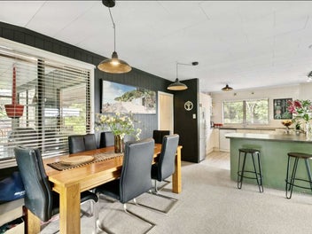 Private, Peaceful - Bush and Birdsong