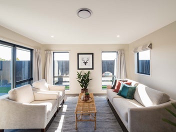 4 Bedroom, 2 Living & Ducted Heating