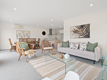 3-bedroom single level duplex
