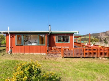 TRANQUIL COUNTRY RETREAT - OMAPERE