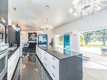Bespoke modern home