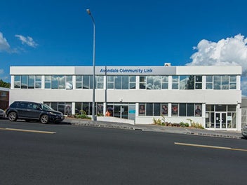 Image 1 of 8