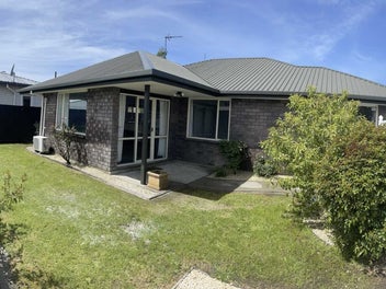 Image 1 of 20