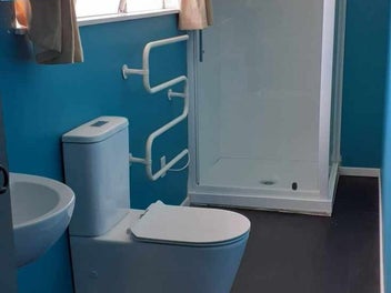 Image 1 of 18