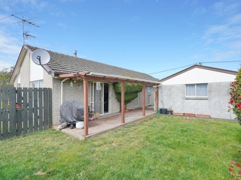 Image 1 of 20