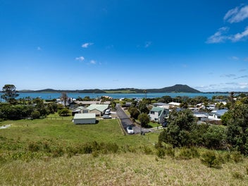 Looking for a view in Paradise?