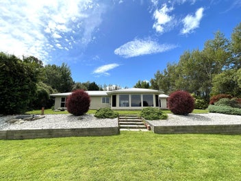 Image 1 of 32