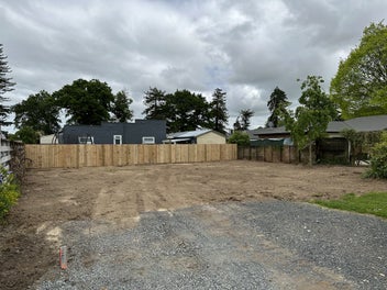 Image 1 of 6