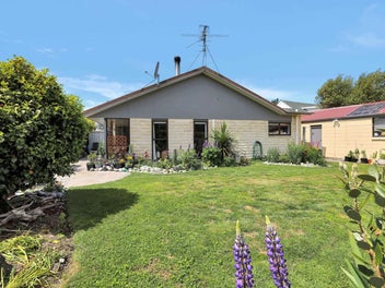 Image 1 of 28