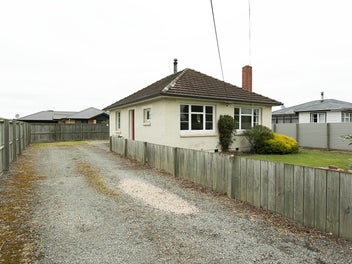 Image 1 of 18