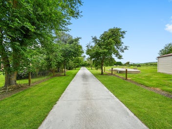 Tightly Held Horsham Downs - 404 sqm Home