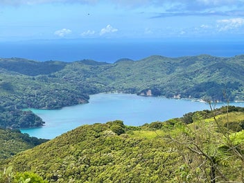 Wow! 137 hectares with 360 degree views!