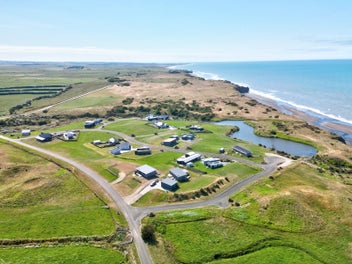 Bring your offer – Coastal living awaits!
