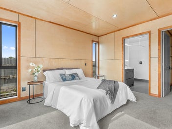 NEW TRANSPORTABLE HOUSE