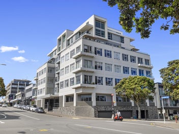 EFFORTLESS CITY LIVING