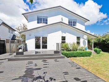 Rosedale family home