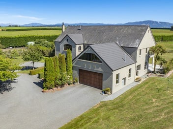 Premium Lifestyle - Irreplaceable at This Price