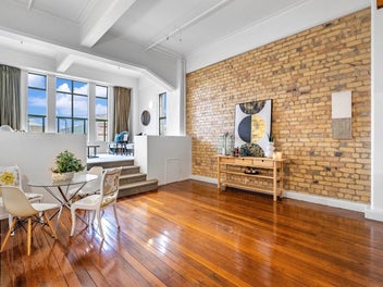 Heritage New York Loft Style