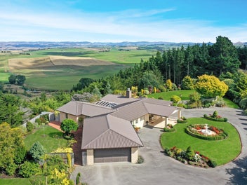 Elevated rural lifestyle living