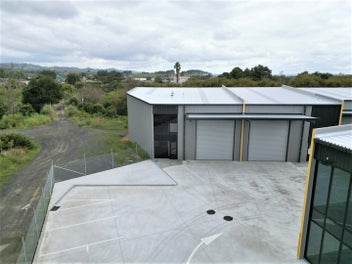 Image 1 of 7