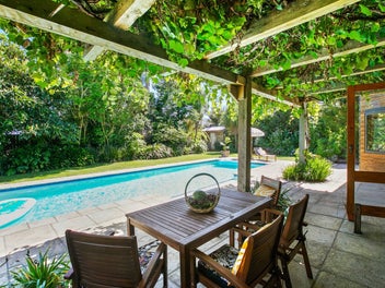 PRIVATE OASIS - POTENTIAL PLUS