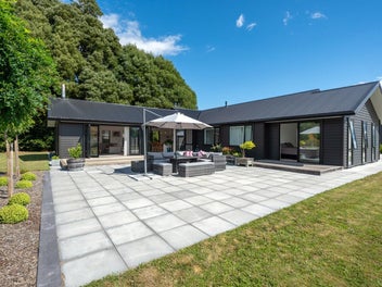 Sun, space and privacy
