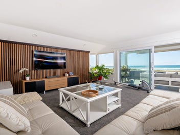 Waterfront home plus triple income!