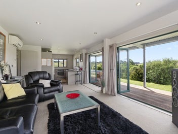 Panoramic lifestyle - 3.5km to motorway