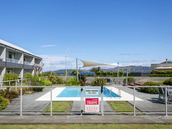 Stunning Apartment In Fantastic Location!