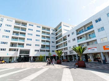 Image 1 of 18