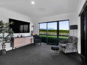 Egmont Village Lifestyle!