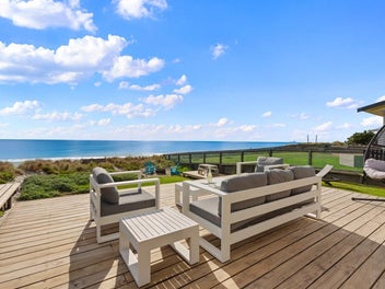 Motivated Vendors! Endless Ocean Views Await!