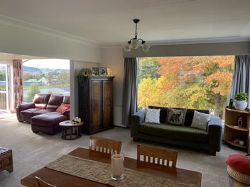 Elevated fabulous family home in Rosebank