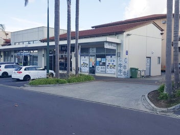 Image 1 of 5