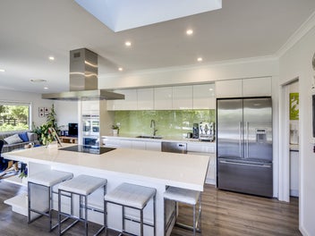Two Homes in One - Minutes To Taradale