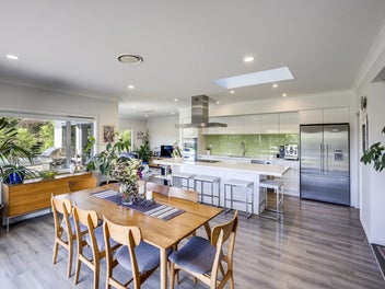 Two Luxury Homes in One - Minutes to TARADALE!